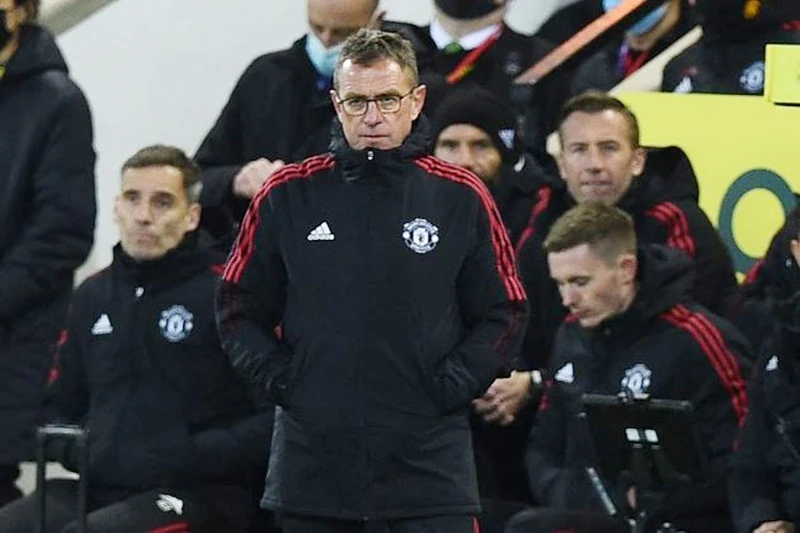 HLV Ralf Rangnick và Man.United bỏ lỡ cơ hội vào tốp 4. Ảnh: Getty Images