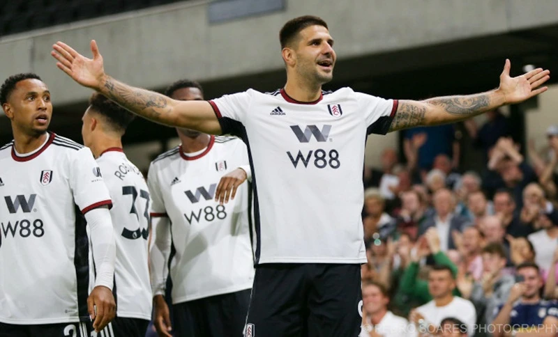 Aleksandar Mitrovic tiếp tục truyền cảm hứng giúp Fulham bay bổng. Ảnh: Getty Images