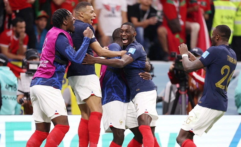 Tuyển Pháp cho thấy họ quá mạnh để lần thứ 2 liên tiếp vào chơi trận chung kết.
