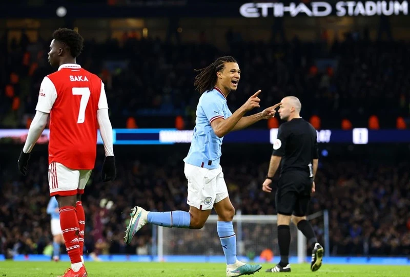 Nathan Ake giúp Man.City đánh bại đối thủ lớn nhất mùa giải Arsenal 1-0.