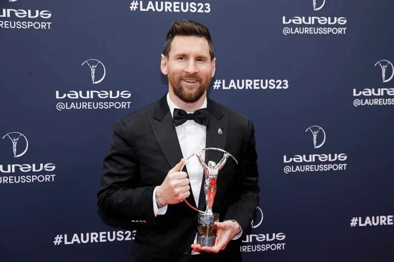 Lionel Messi trở thành VĐV đầu tiên giành được giải thưởng Laureus cá nhân và đồng đội trong cùng một năm.