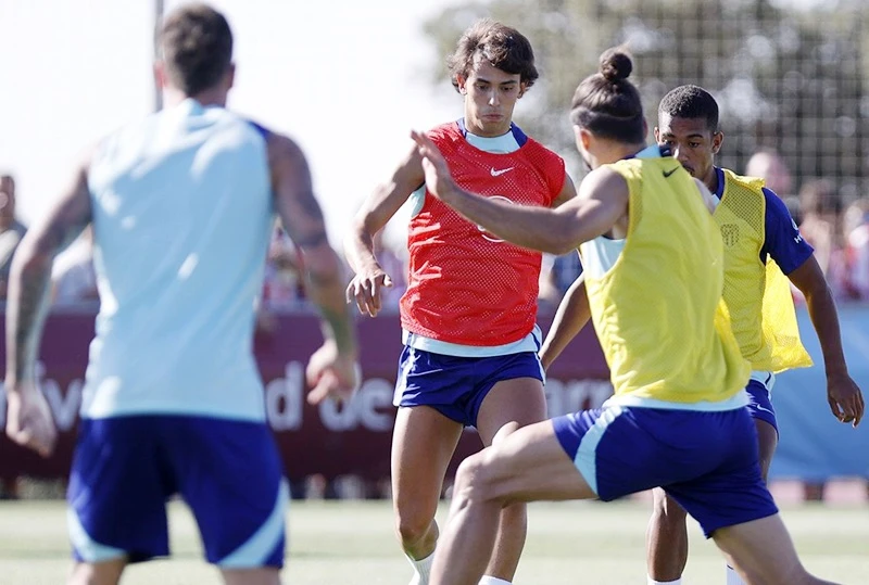 Tiền đạo Joao Felix được phát hiện tập luyện với đội trẻ của Atletico Madrid.