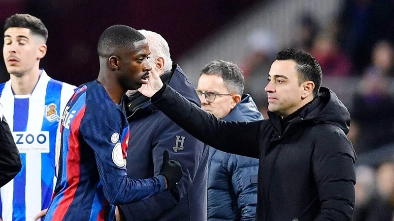 HLV Xavi Hernandez cho biết ông thất vọng khi Ousmane Dembele nói muốn gia nhập PSG.