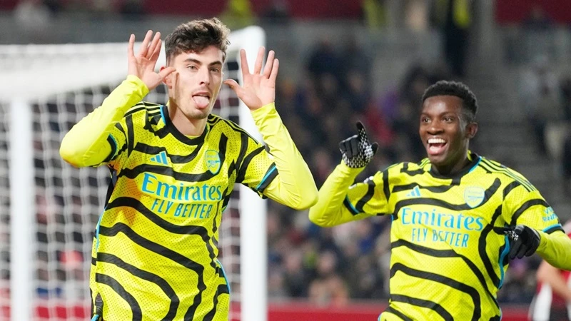 Bàn thắng ở phút 89 của Kai Havertz đã đưa Arsenal lên ngôi đầu Premier League.