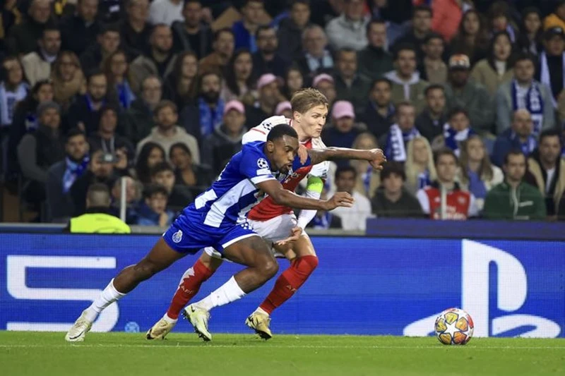 Martin Odegaard và Arsenal không thể đối phó với cách tiếp cận của Porto ở lượt đi.