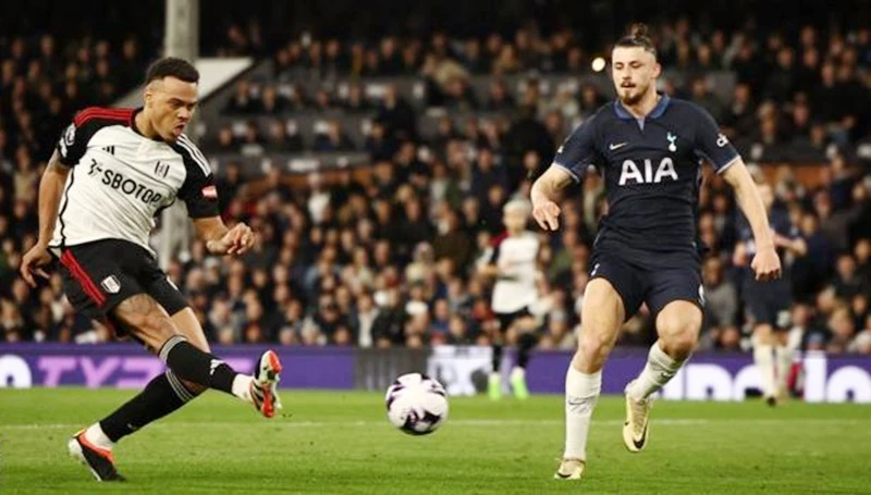 Rodrigo Muniz đã ghi hai bàn giúp Fulham đả bại Tottenham 3-0 tại Craven Cottage.
