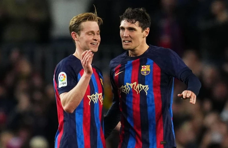 Nếu Frenkie de Jong và Andreas Christensen sẵn sàng sẽ gia tăng sức mạnh ở hàng tiền vệ Barcelona.