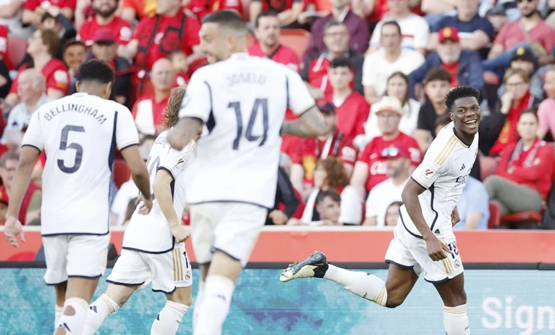 Tiền vệ Aurelien Tchouameni ghi bàn duy nhất giúp Real Madrid thắng 1-0 tại Mallorca.