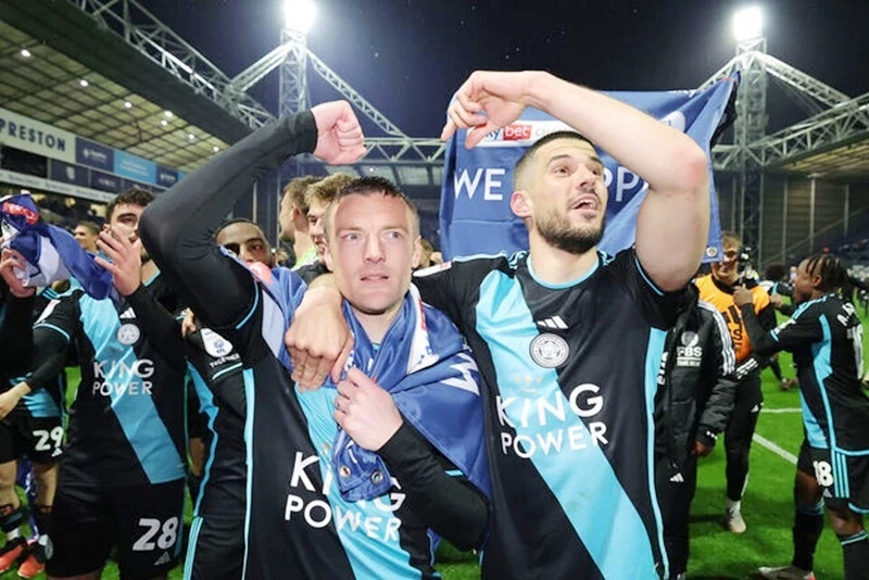 Jamie Vardy đã giúp Leicester City trở lại Premier League chỉ sau một năm vắng mặt.