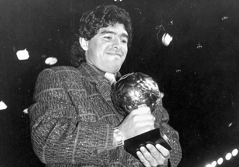 Chiếc cúp Quả bóng vàng World Cup 1986 của Diego Maradona sẽ được bán đấu giá tại Paris (Pháp) vào ngày 6-6.