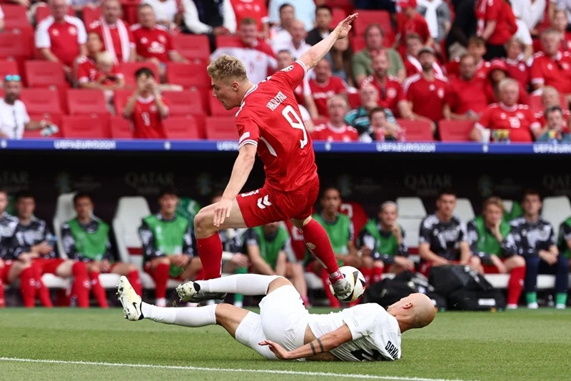 Đội tuyển Đan Mạch dù được đánh giá cao hơn nhưng lại để Slovenia cầm hòa