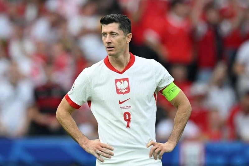 Lewandowski cùng Ba Lan gây thất vọng khi thua tâm phục khẩu phục trước Áo