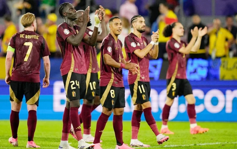 Đội tuyển Bỉ có 3 điểm đầu tiên sau chiến thắng 2-0 trước Romania