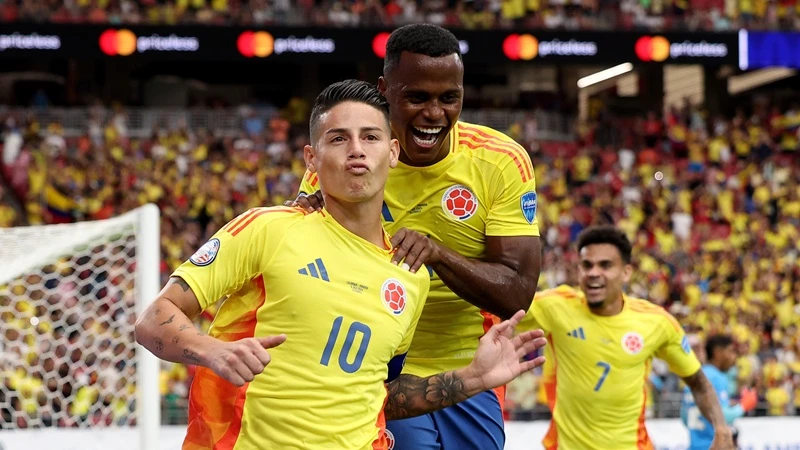 James Rodriguez ghi một bàn và đóng góp vào 2 bàn thắng khác giúp Colombia thắng dễ Panama 5-0.