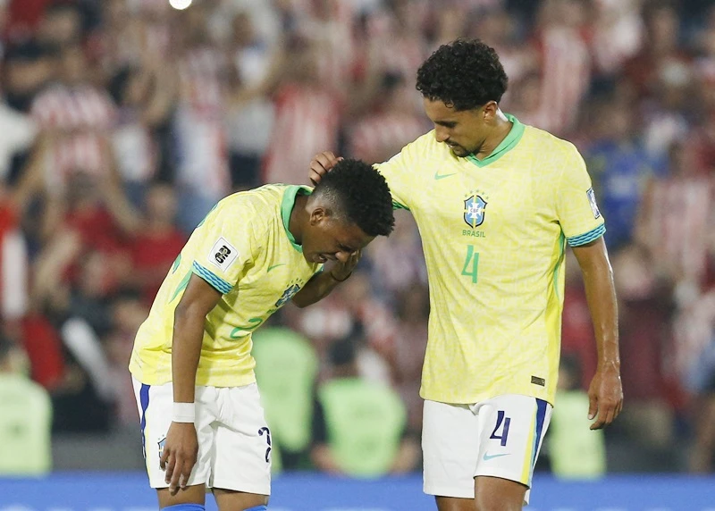 Brazil thua 0-1 tại Paraguay và là thất bại thứ 4 trong 5 trận gần nhất tại vòng loại World Cup 2026.