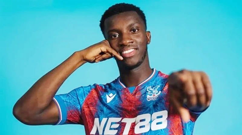 Eddie Nketiah trong màu áo mới Crystal Palace