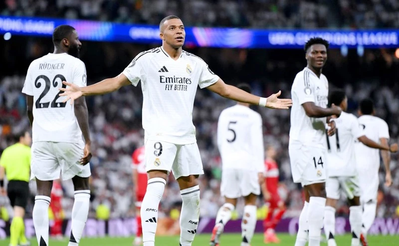 Kylian Mbappe mở tỷ số khi đương kim vô địch Real Madrid thắng 3-1 trên sân nhà trước Stuttgart. 