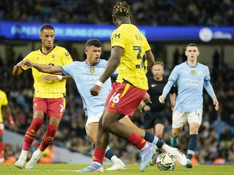 Matheus Nunes ghi bàn đầu tiên giúp Man.City đánh bại đội bóng cũ Watford 2-1.