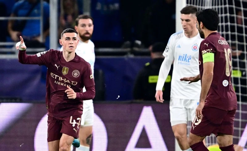 Phil Foden ghi một bàn thắng và có một pha kiến tạo tuyệt vời giúp Man.City thắng 4-0 tại Slovan Bratislava.