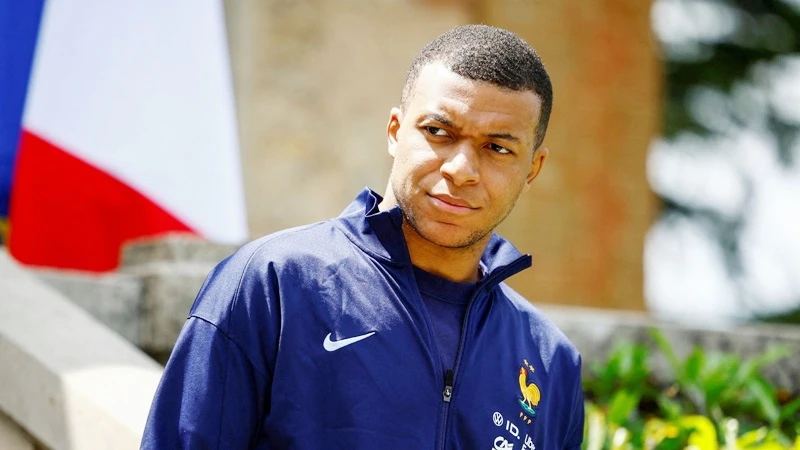 Công chúng Pháp “bắt đầu phàn nàn” ngôi sao Kylian Mbappe của Real Madrid.