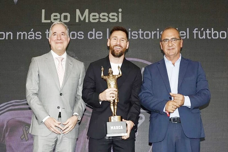 Lionel Messi trở thành người đầu tiên nhận Giải thưởng MARCA America.