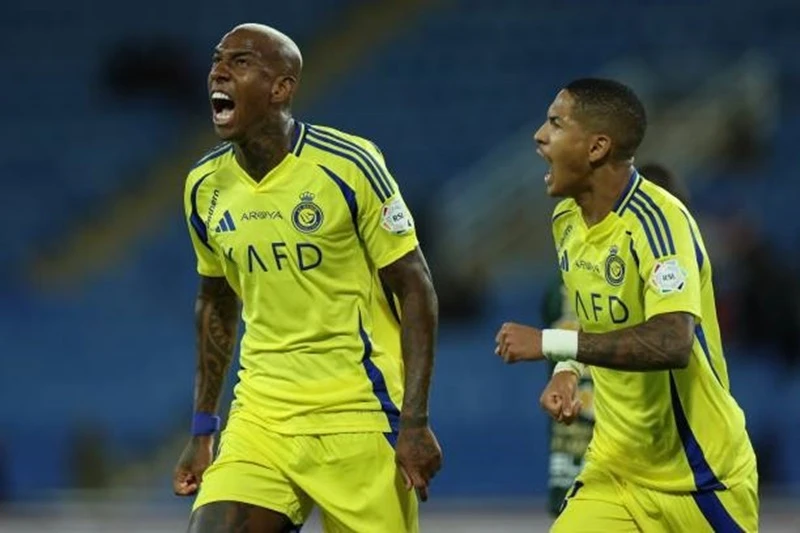 Talisca cùng các đồng đội chỉ có thể hòa Al-Kholood khi Ronaldo không ra sân