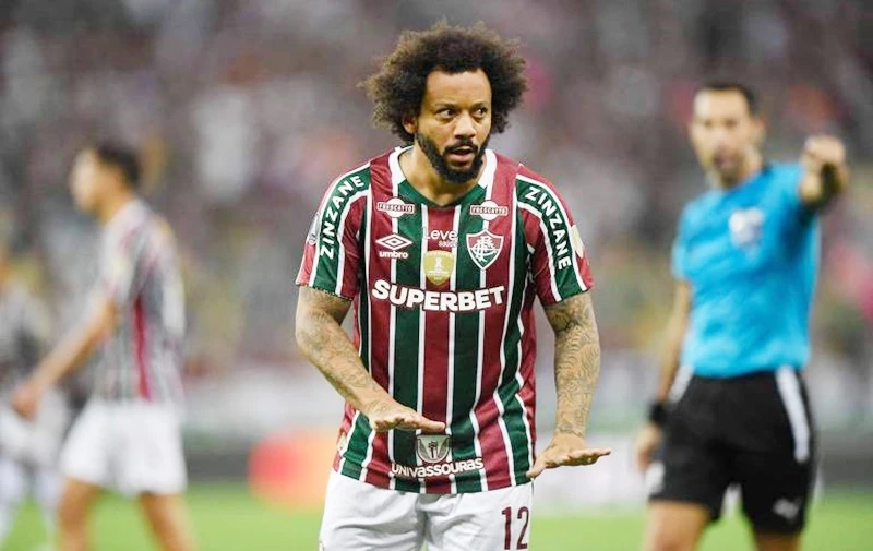 Marcelo đã bị CLB thời thơ ấu Fluminense chấm dứt hợp đồng sớm hơn 2 tháng.