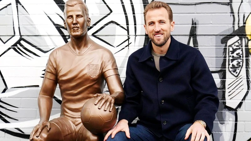 Một bức tượng Harry Kane đã được khánh thành tại London vào thứ Hai.