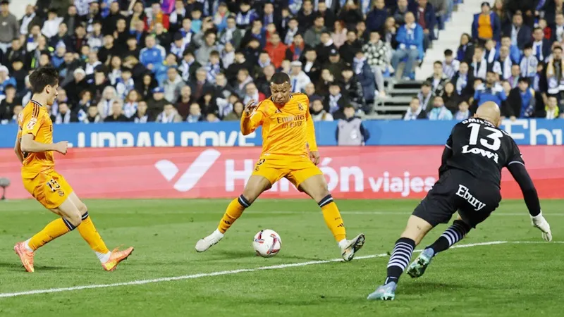 Mbappe và Vinicius hoán đổi vị trí, Real Madrid bùng nổ trở lại | CHUYÊN TRANG THỂ THAO