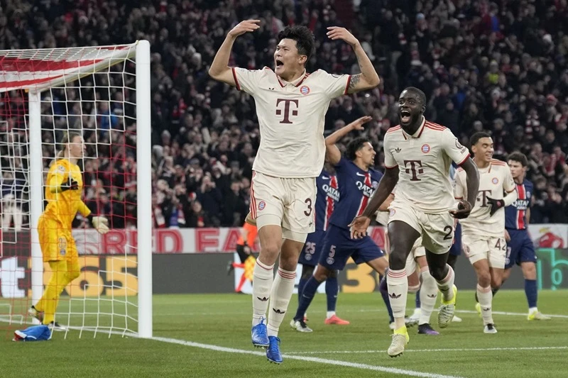 Bayern Munich thắng 1-0 đầy khó khăn trước Paris Saint-Germain để cải thiện cơ hội lọt vào vòng knock-out.