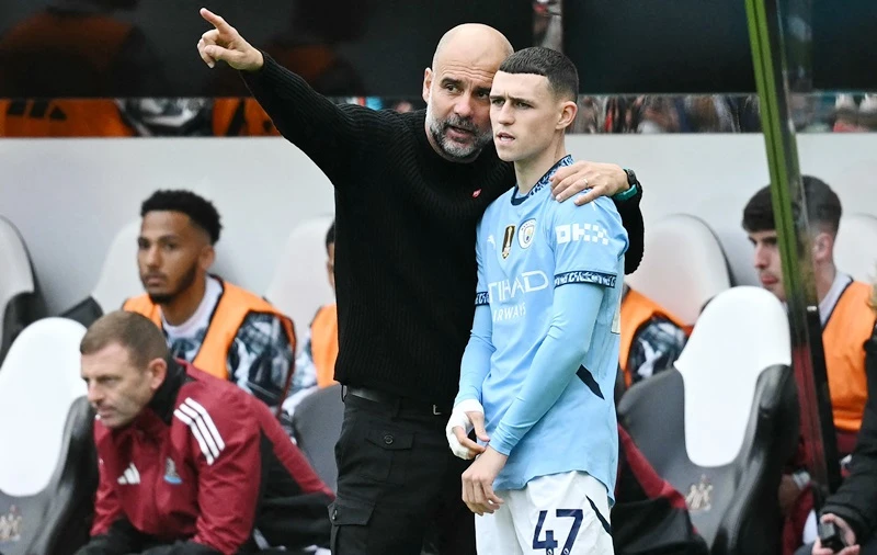 Phil Foden thừa nhận sự sa sút đã tổn hại rõ ràng đến tinh thần của toàn đội Man.City.