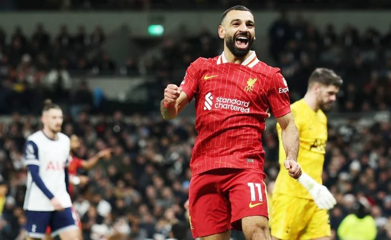 Mohamed Salah là cầu thủ Premier League đầu tiên đạt 2 con số bàn thắng và kiến tạo trước Giáng sinh.