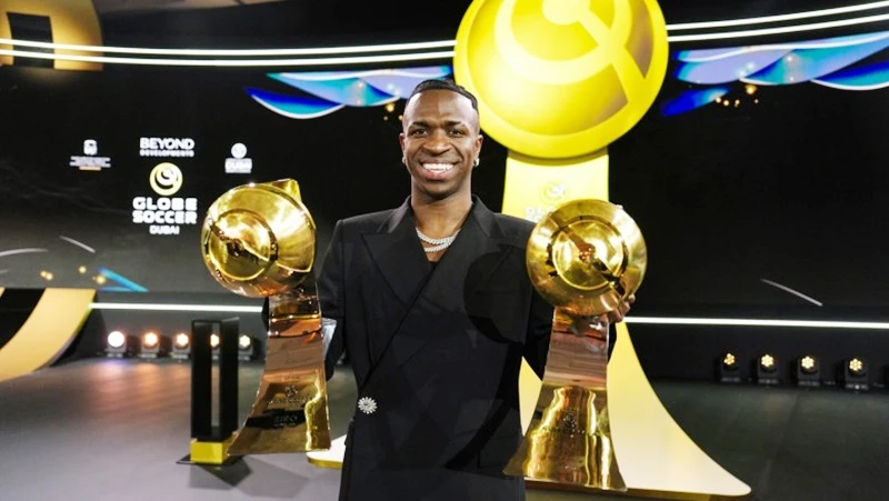 Vinicius Jr khép lại năm 2024 với thêm 2 giải thưởng cá nhân tại Giải thưởng Globe Soccer.