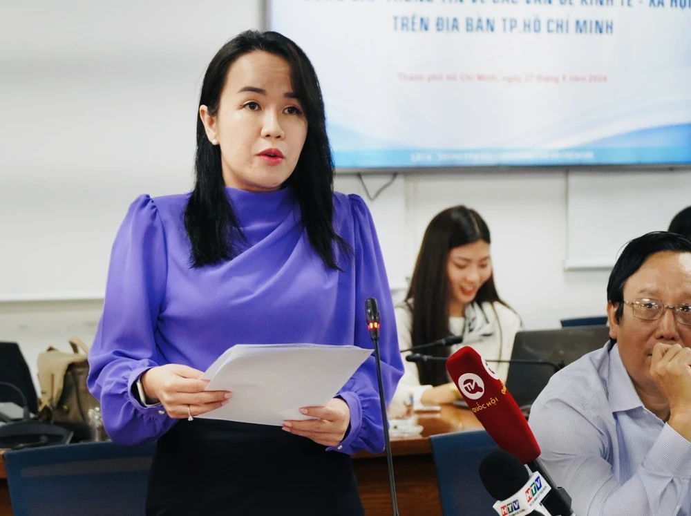 Bà Lê Thiện Huỳnh Như, Chánh Văn phòng Sở Y tế TPHCM cung cấp thông tin đáng chú ý tại buổi họp báo chiều 27-6