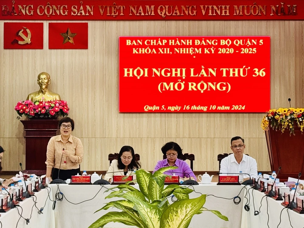 Ban Chấp hành Đảng bộ quận 5 TPHCM khóa XII, nhiệm kỳ 2020-2025 tổ chức Hội nghị lần thứ 36 (mở rộng). Ảnh: CHÍ THẠCH