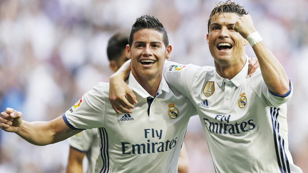 Real hoàn toàn có thể bán cả Ronaldo và James (trái).