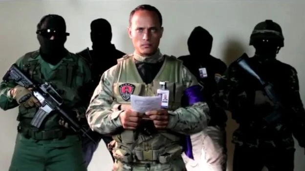 Phi công Oscar Pérez trong video đăng trên Instagram là người dùng trực thăng để tấn công trụ sở Tòa án tối cao, Bộ Nội vụ và Bộ Tư pháp Venezuela 