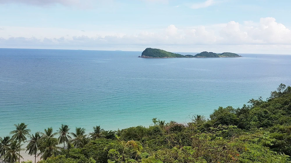 Cảnh thanh bình trên biển đảo Nam Du