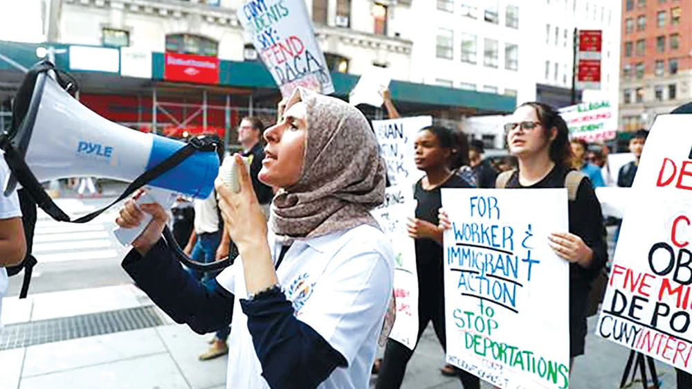 Người dân phản đối việc ngừng chương trình DACA tại thành phố New York