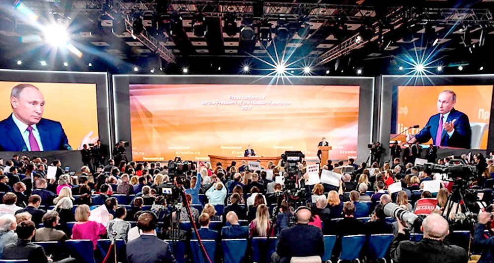 Quang cảnh cuộc họp báo thường niên năm 2017 của Tổng thống Putin