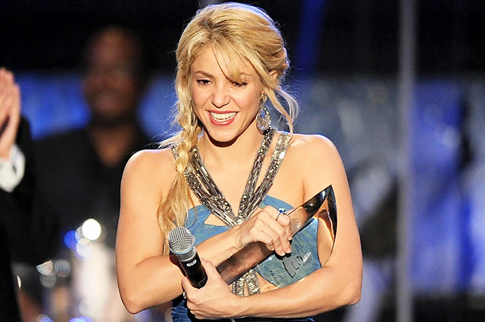 Shakira tiếp tục hủy show