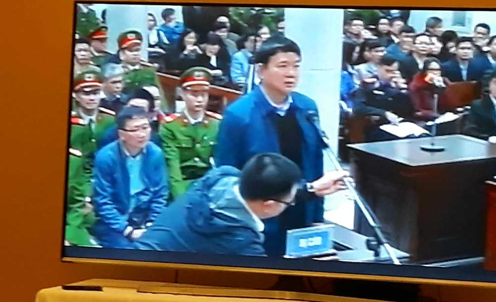 Ông Đinh La Thăng tại phiên tòa sáng ngày 8-1. Ảnh: QUỐC KHÁNH