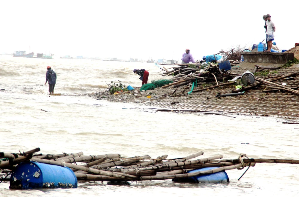 Người dân miền Trung hàng năm phải chịu thiệt hại nặng nề bởi thiên tai, lũ lụt Ảnh: Ngọc oai