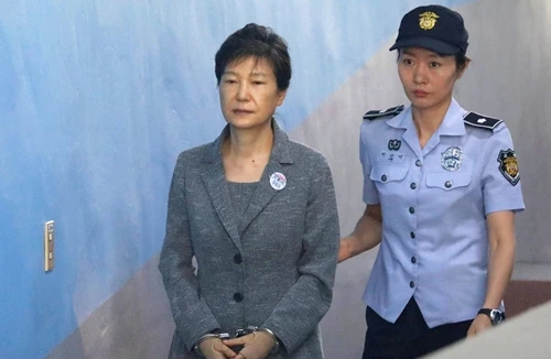 Cựu tổng thống Hàn Quốc Park Geun-hye bị kết án 24 năm tù. Ảnh: EFE