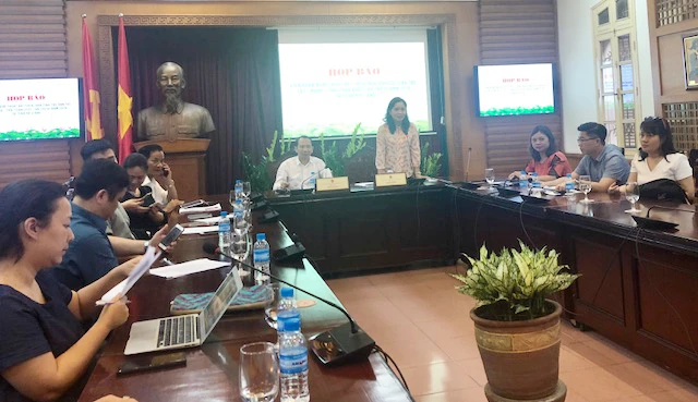 Thứ trưởng Bộ VHTT&DL Trịnh Thị Thủy phát biểu tại họp báo. Ảnh: VGP