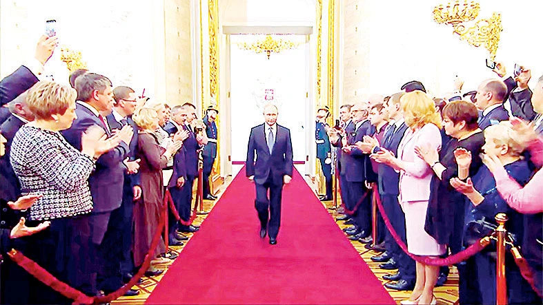 Tổng thống Nga Putin trong lễ nhậm chức nhiệm kỳ mới