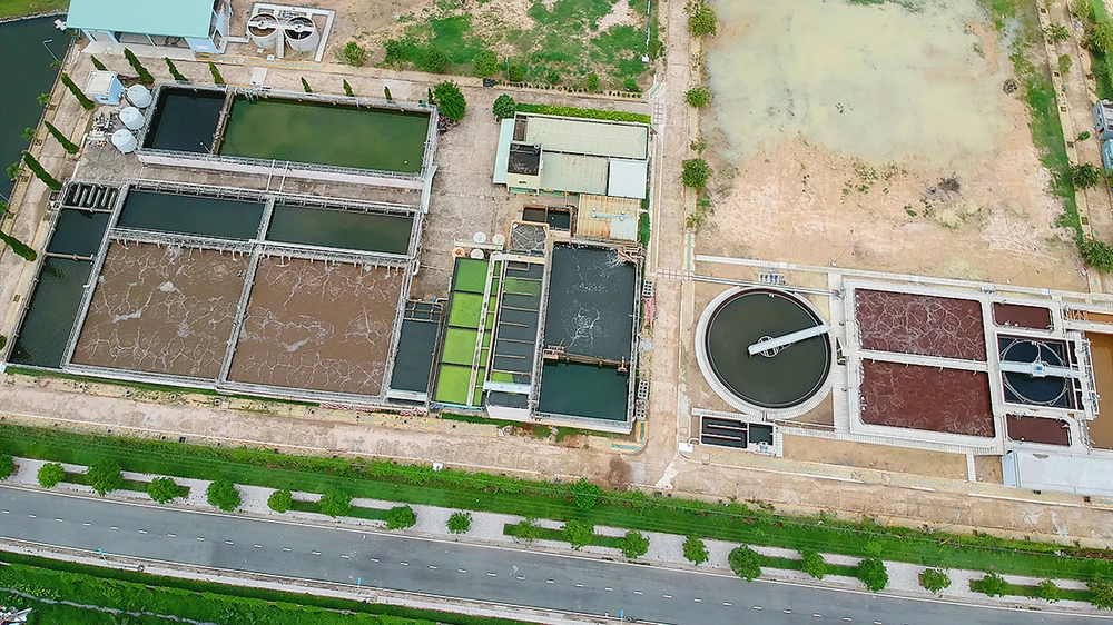 Xử lý nước thải tại Khu công nghệ cao TPHCM Ảnh: CAO THĂNG