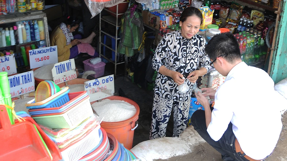 Một cửa hàng tạp hóa tại huyện Bình Chánh, TPHCM Ảnh: THÀNH TRÍ