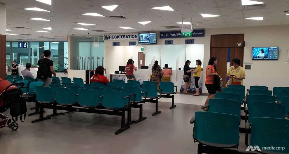 Bệnh nhân tại một phòng khám đa khoa thuộc hệ thống SingHealth ở Singapore. Ảnh: MEDIACORP