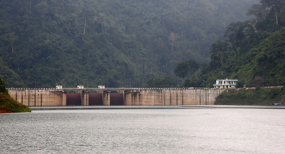 Các thủy điện ở Quảng Nam cần xây dựng những giải pháp xử lý khẩn cấp khi có sự cố xảy ra (trong ảnh: Thủy điện A Vương) Ảnh: NGỌC PHÚC